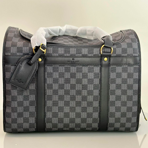 Louis Pawtton Monogram